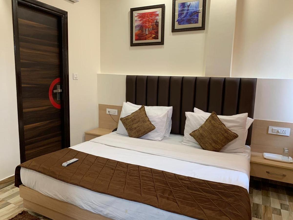 Hotel Heaven View - 50M From Golden Temple Amritsar Bagian luar foto