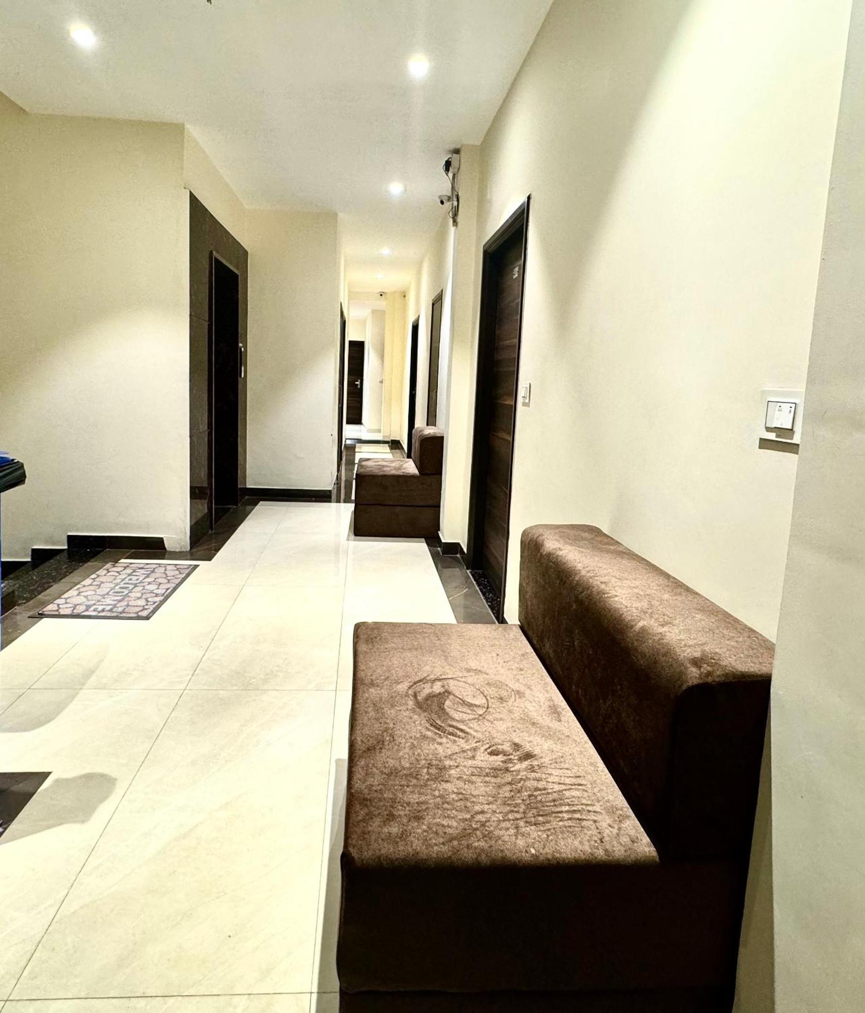 Hotel Heaven View - 50M From Golden Temple Amritsar Bagian luar foto