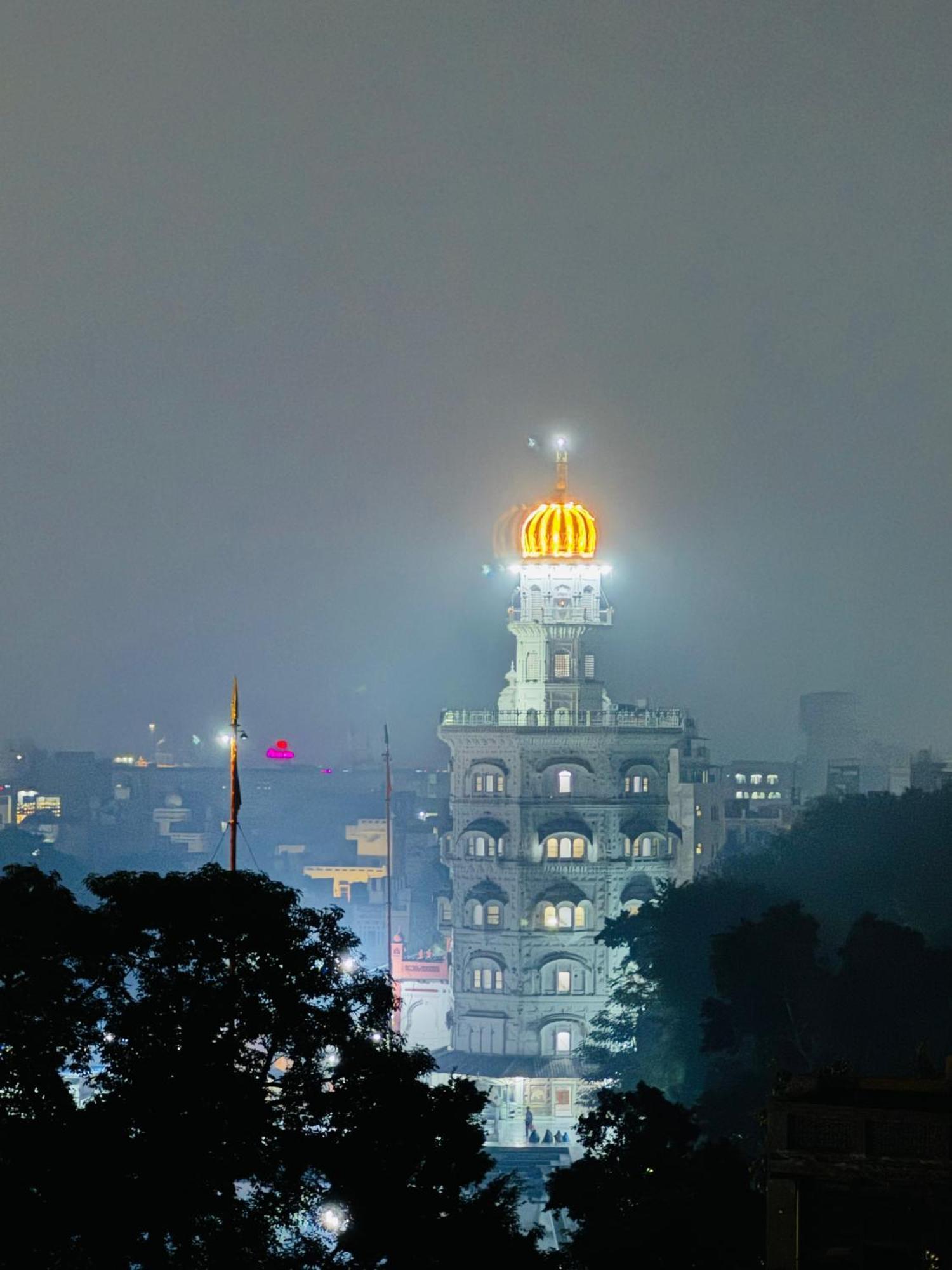 Hotel Heaven View - 50M From Golden Temple Amritsar Bagian luar foto